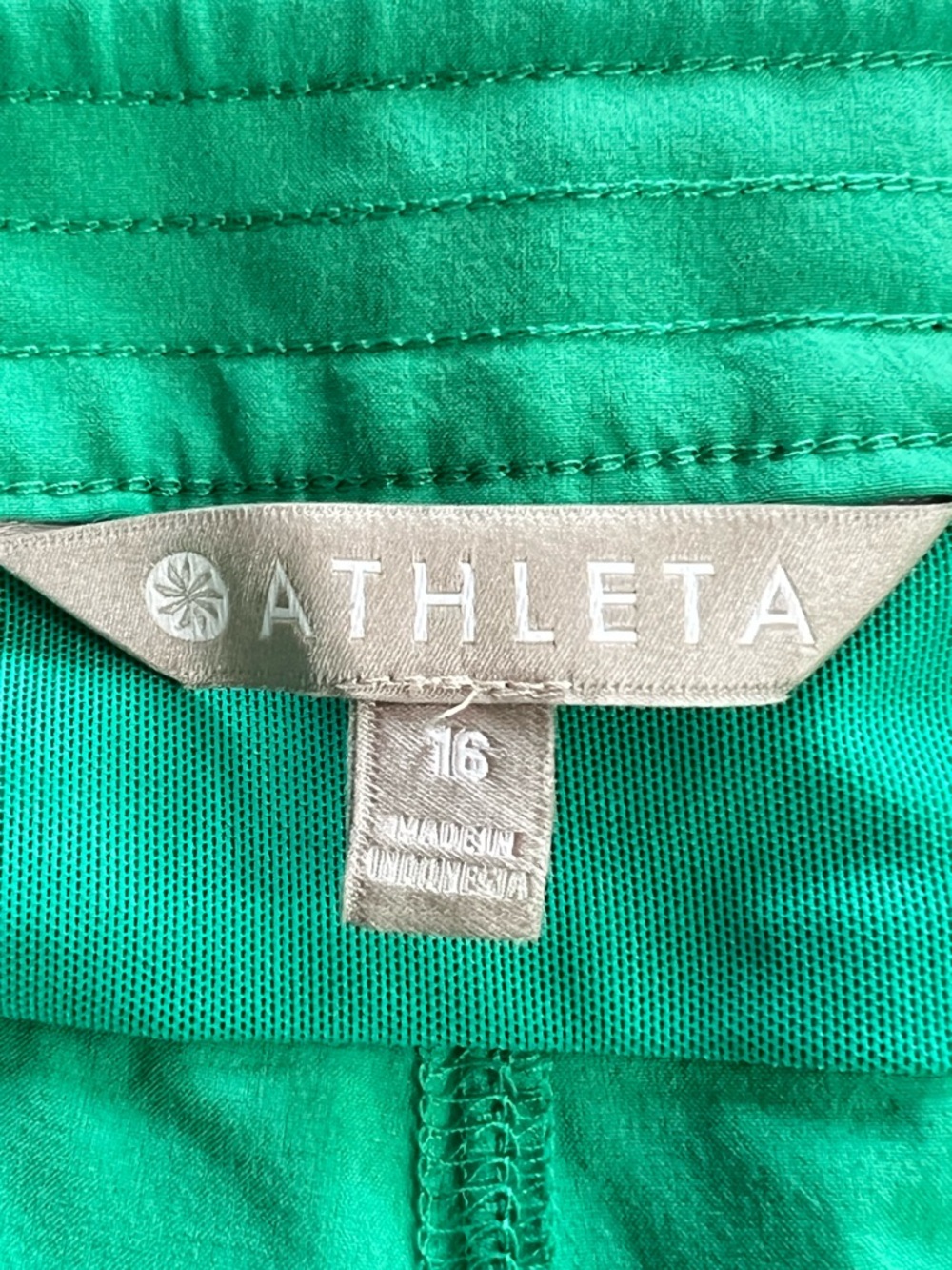 NWOT Athleta Hudson Boardshort, Kelly Green Water Sports Shorts Size 16 - Picture 4 of 5